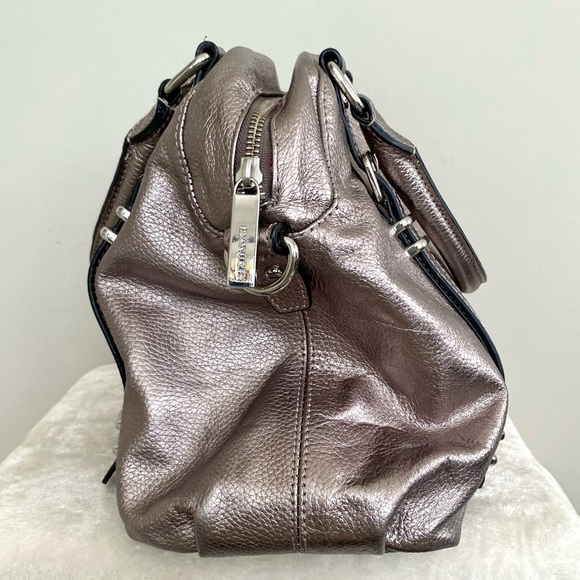 Danier silver metallic pebbled leather purse. 🩶 - Picture 3 of 8